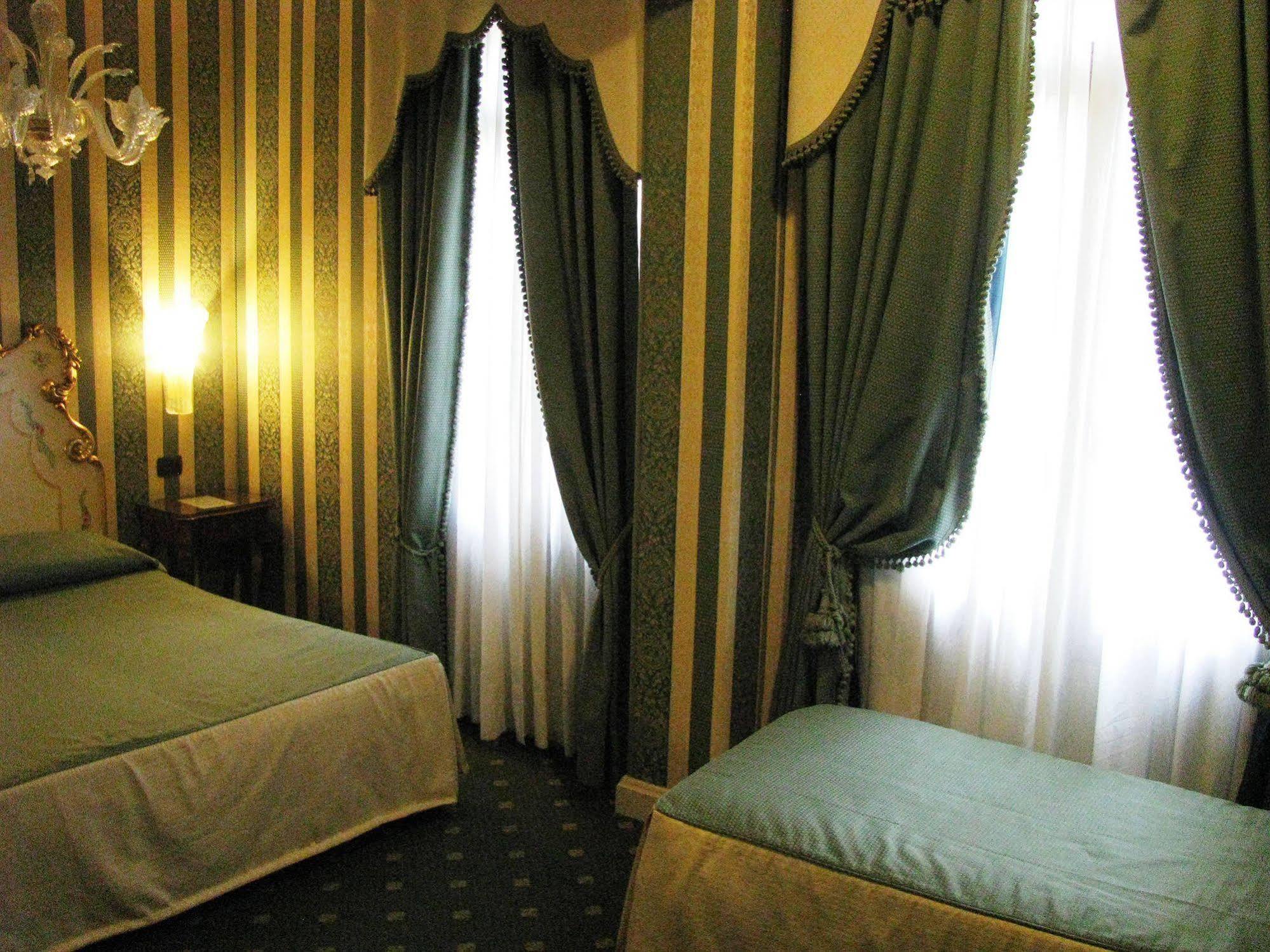 Hotel Belle Epoque Venesia Bagian luar foto