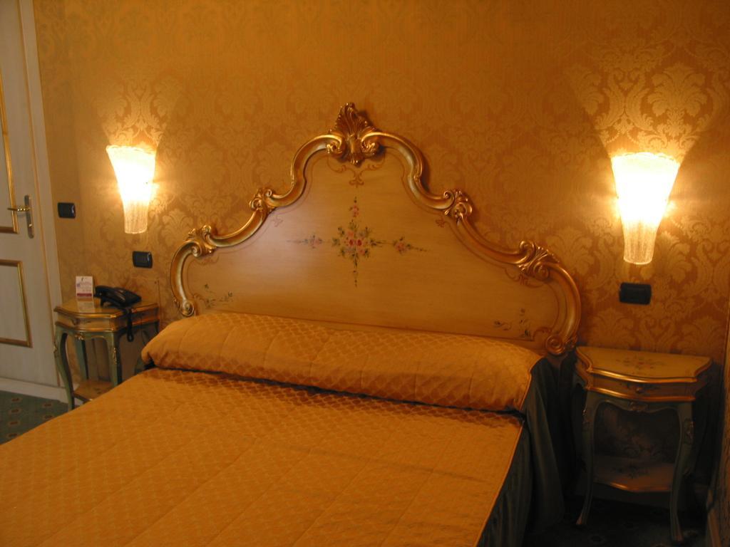 Hotel Belle Epoque Venesia Bagian luar foto